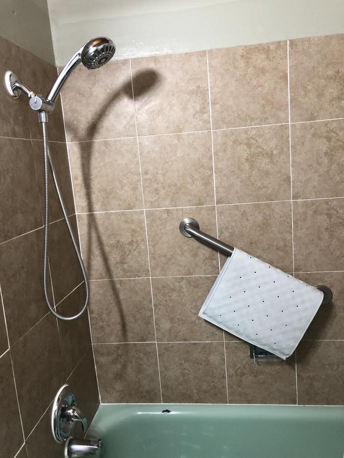 Budget Inn -Ирека Екстериор снимка